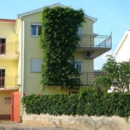 Apartments Borozan Vinisce Ngoại thất bức ảnh