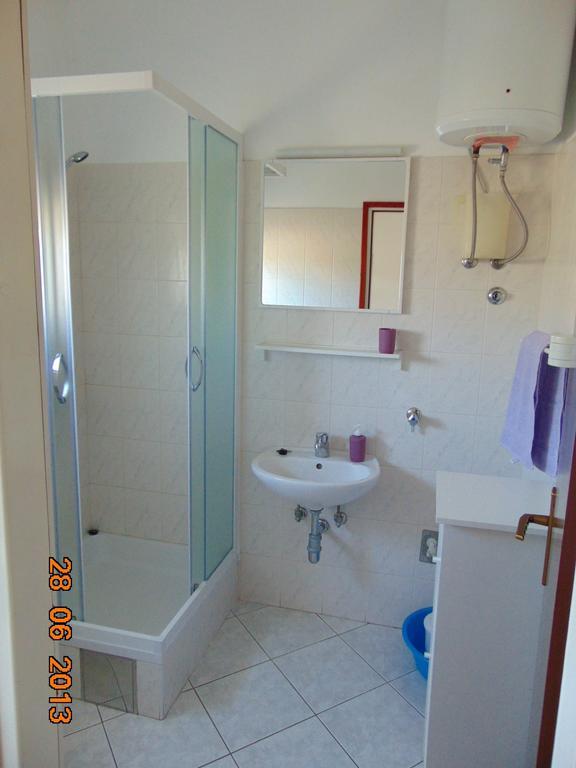 Apartments Borozan Vinisce Phòng bức ảnh