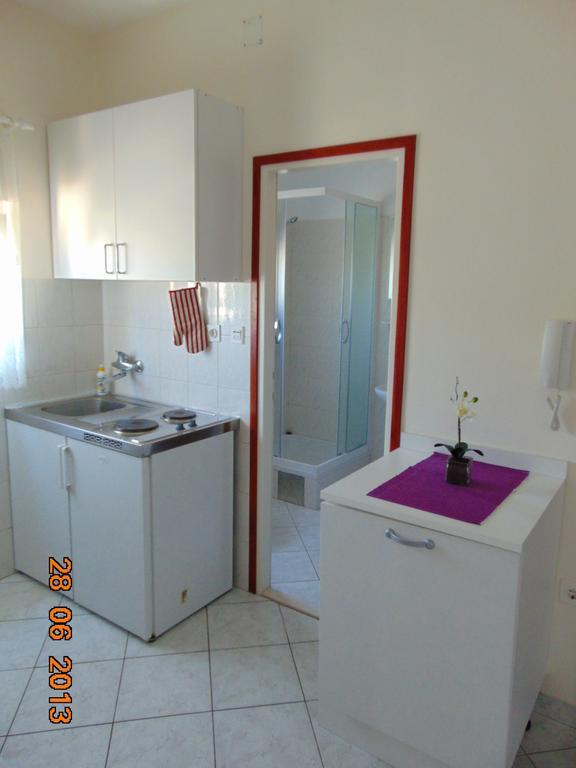 Apartments Borozan Vinisce Phòng bức ảnh