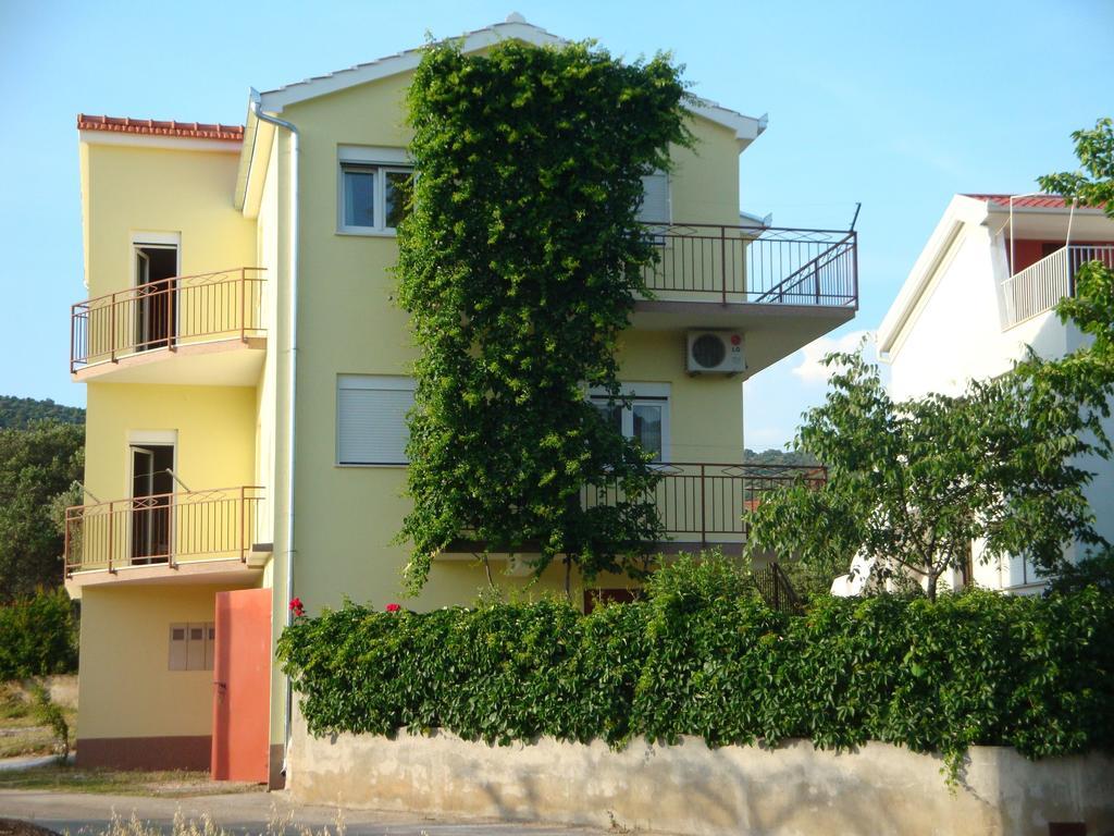 Apartments Borozan Vinisce Ngoại thất bức ảnh