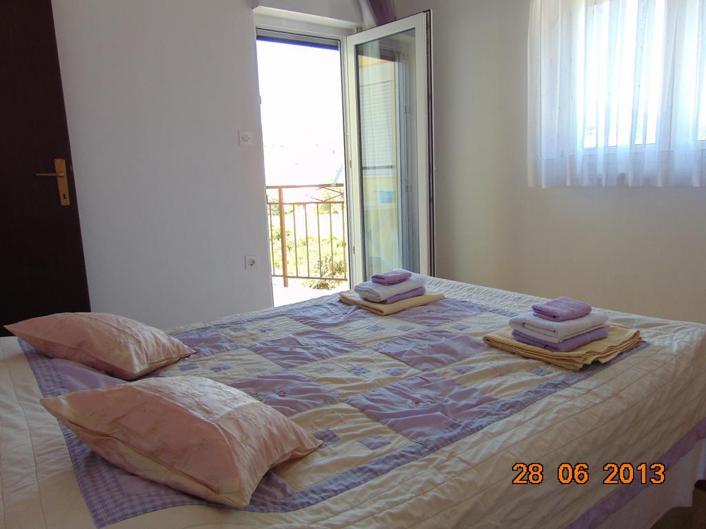 Apartments Borozan Vinisce Phòng bức ảnh