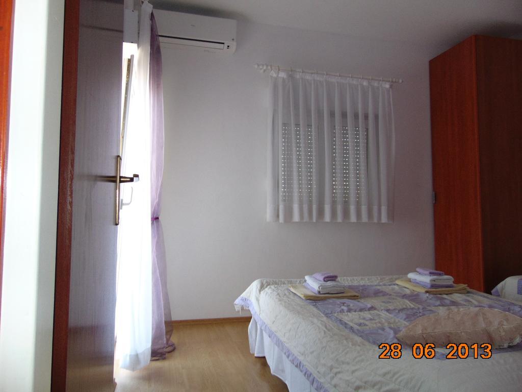 Apartments Borozan Vinisce Phòng bức ảnh