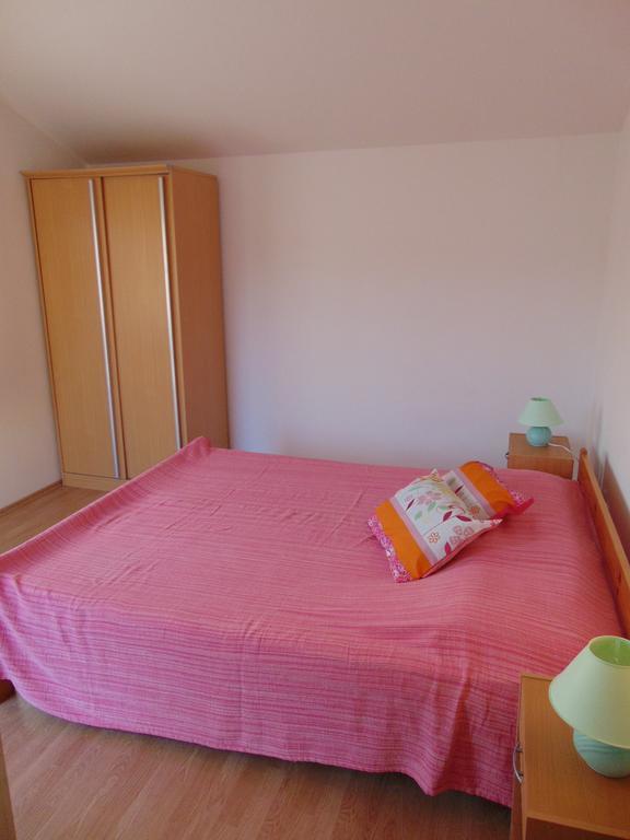 Apartments Borozan Vinisce Phòng bức ảnh