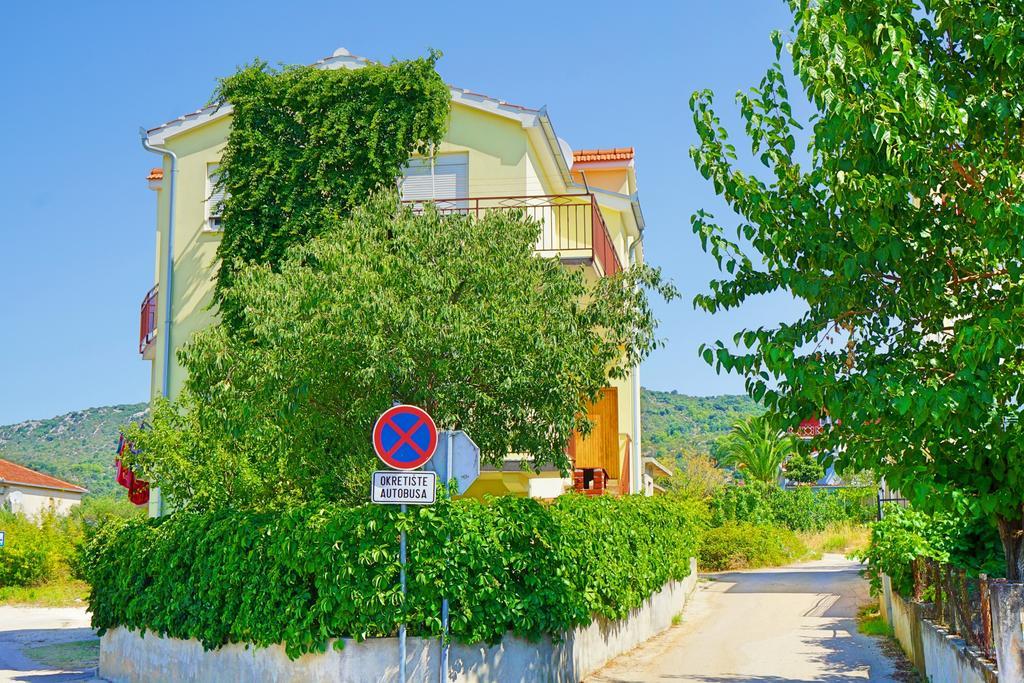 Apartments Borozan Vinisce Ngoại thất bức ảnh
